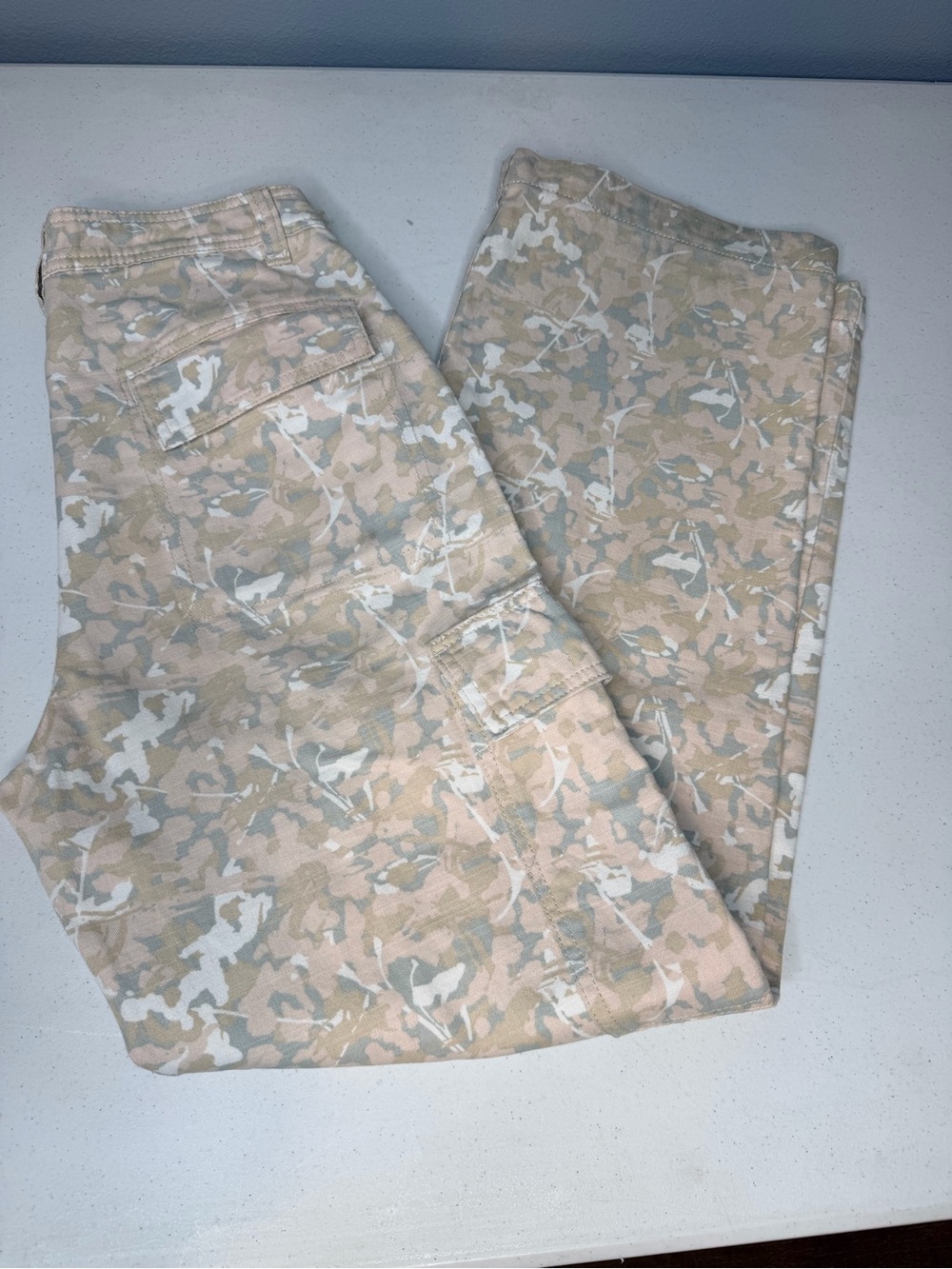 Cotton On Beige Camouflage Floral Cargo Pants Size 4 - Picture 13 of 16